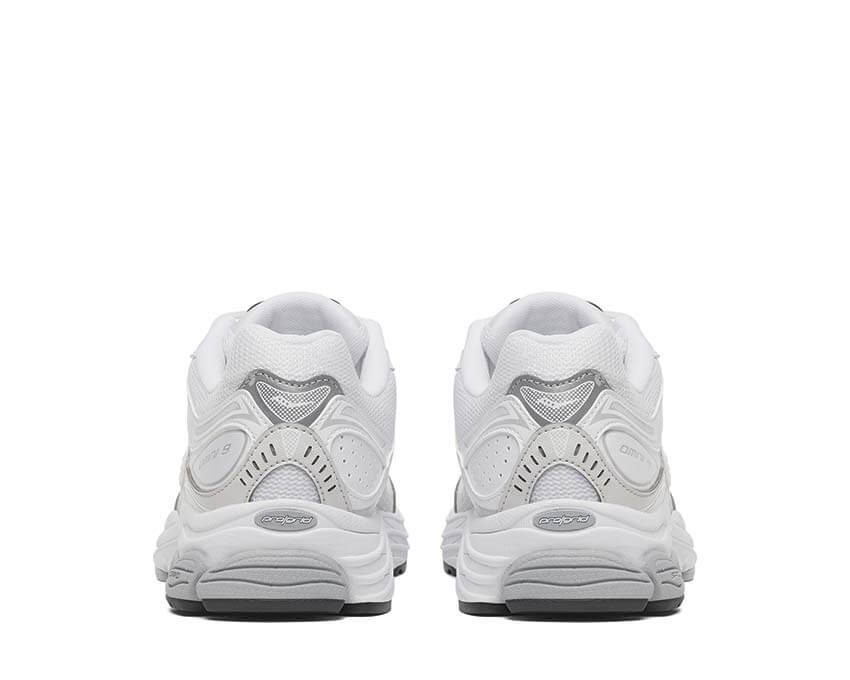 Saucony ProGrid Omni 9 White